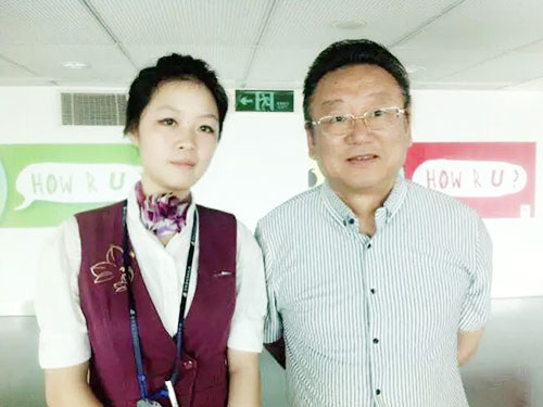 深圳寶安機場就業學生與蔣大為合影